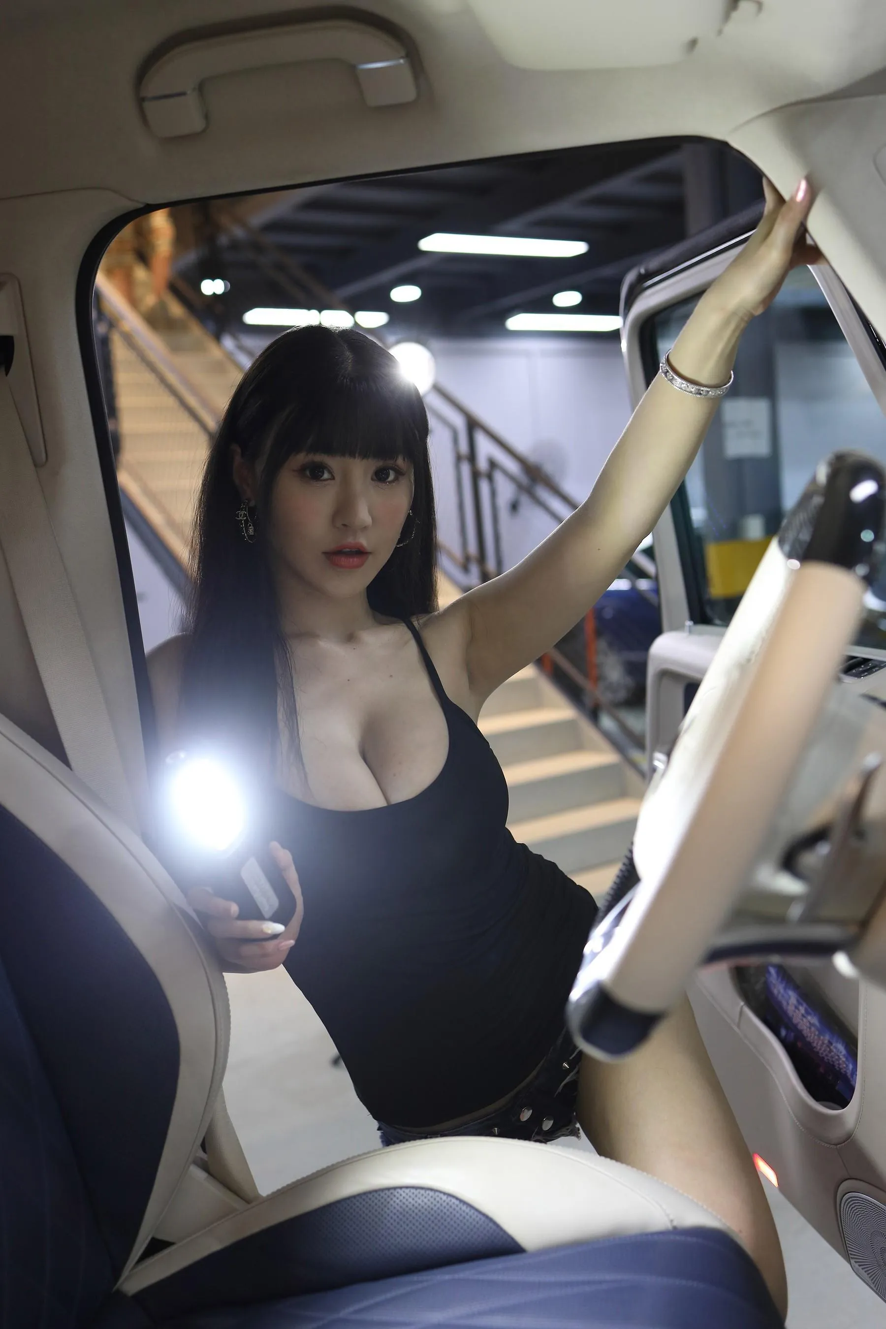魔镜街拍 NO.173 “称职”的女洗车工 [425P]插图7